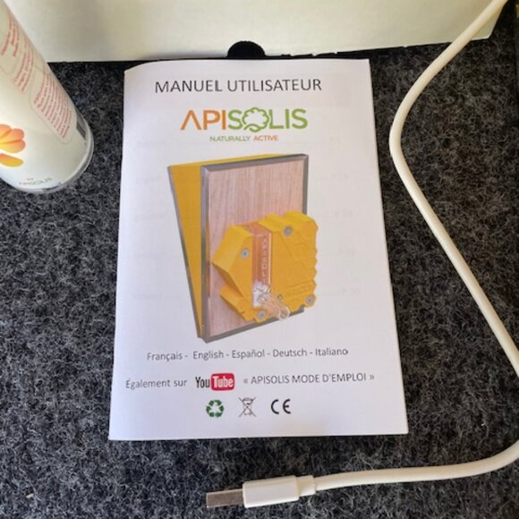 Apisolis Fireless Smoker Kit for Beekeepers - Picture 3 of 4